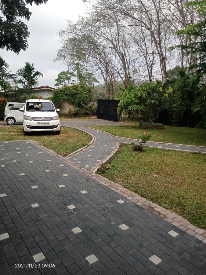 Discovery Resort Ratnapura Bagian luar foto